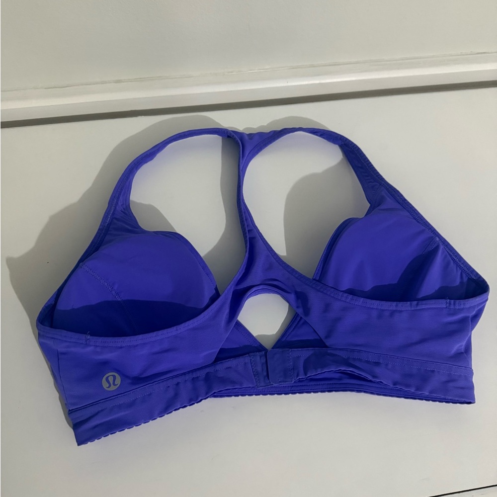 NWOT Lululemon purple all day breeze bra size 8 WITH PADS - Picture 3 of 5
